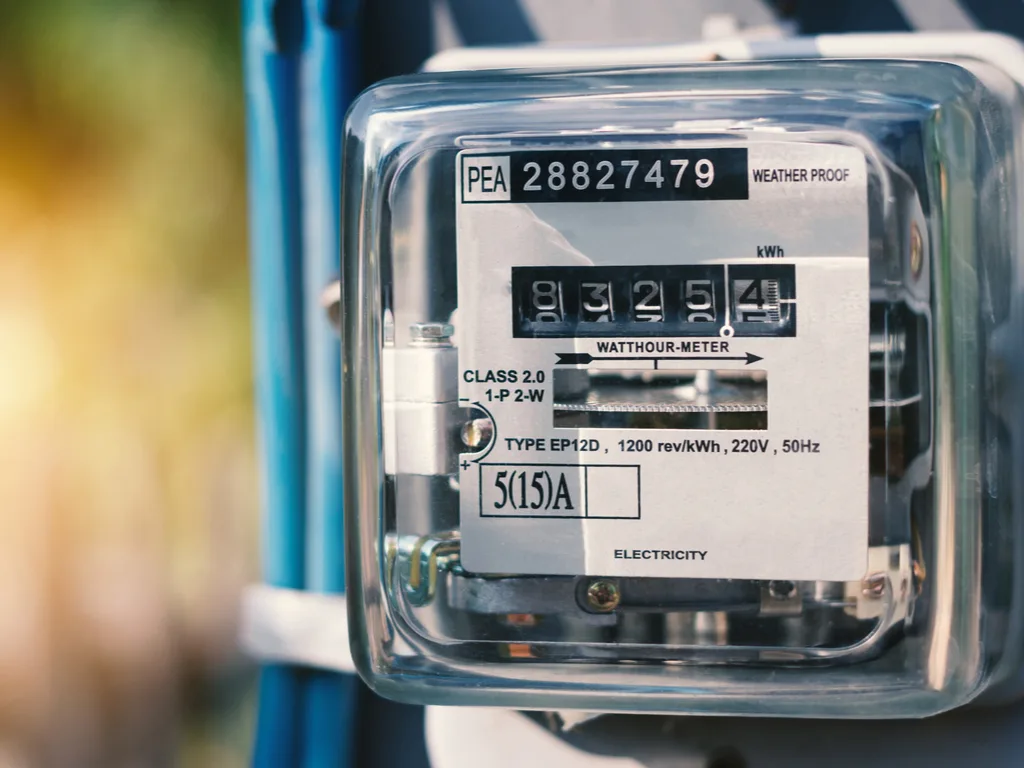 How to Save Money on Utilities All Year Long