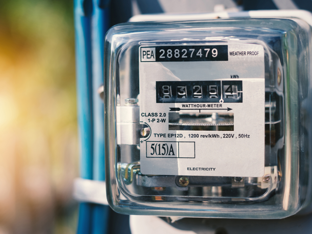 How to Save Money on Utilities All Year Long