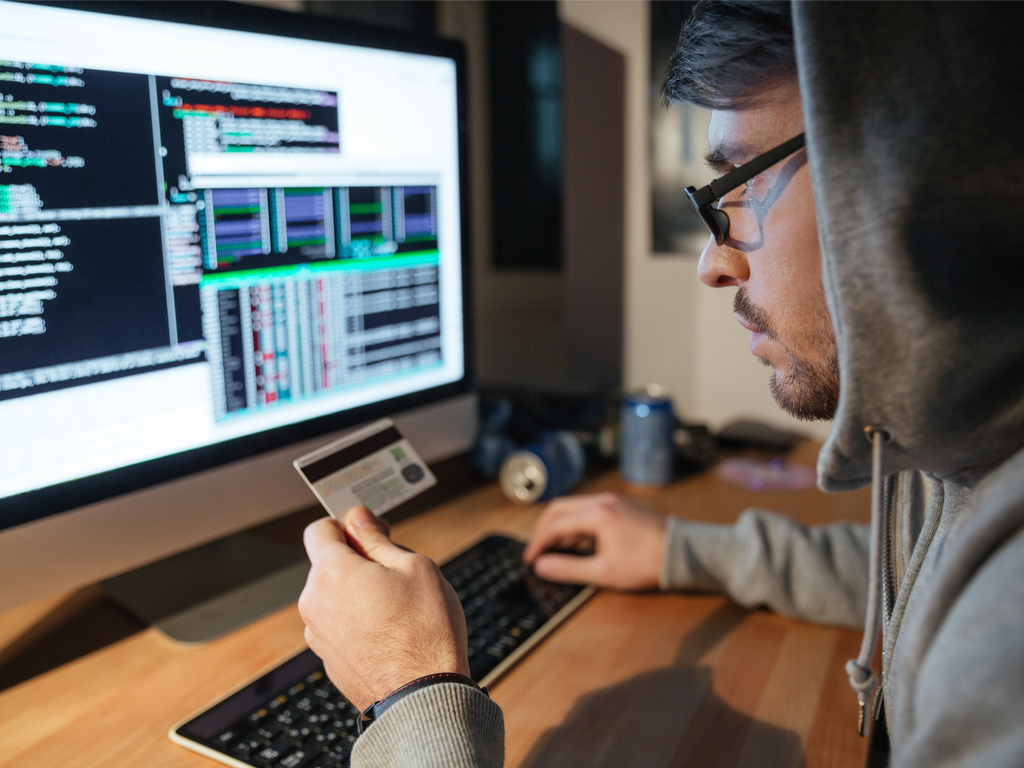 8 Signs That Someone Has Stolen Your Identity
